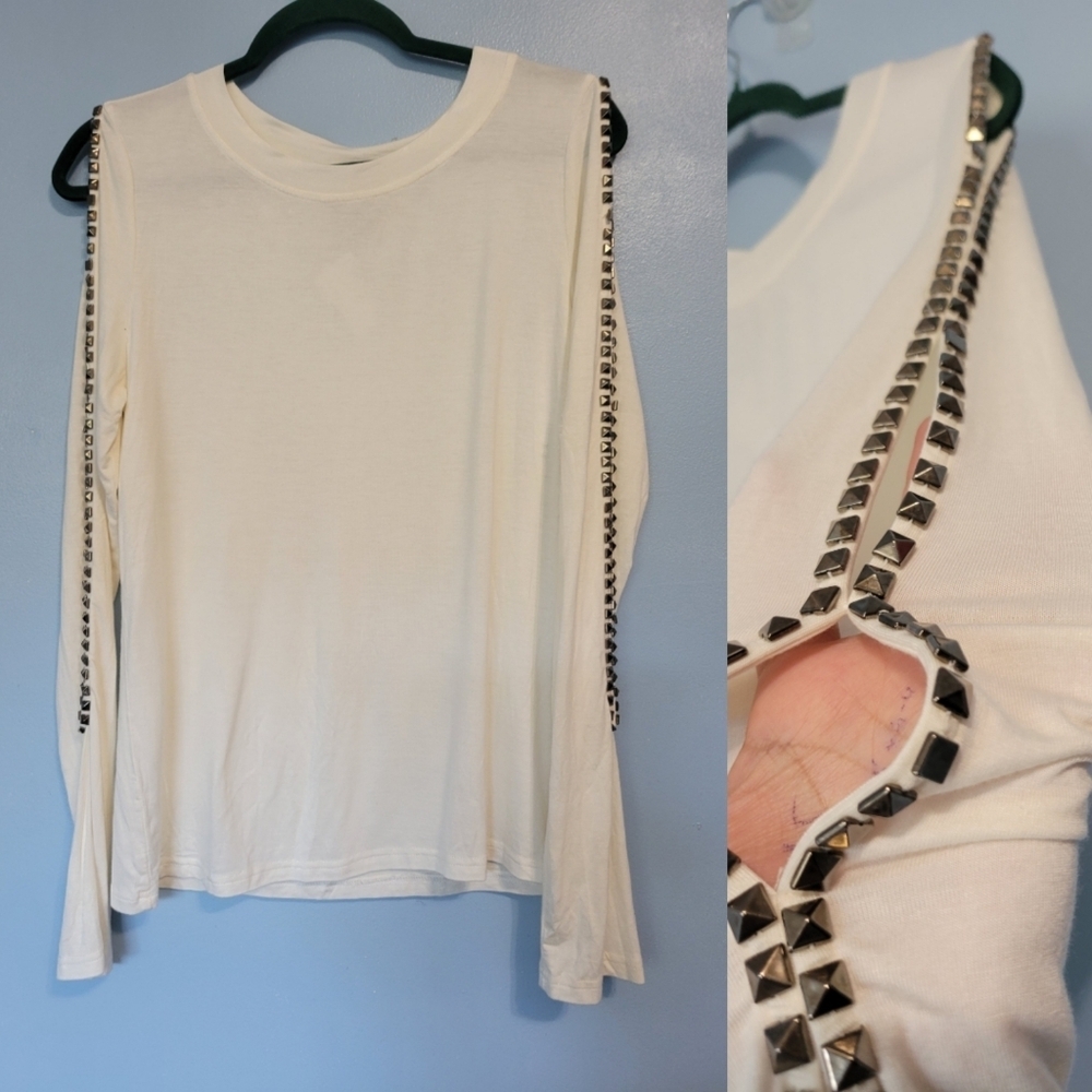 Vocal Studded Sleeve Cold Shoulder T-Shirt XL Ivory